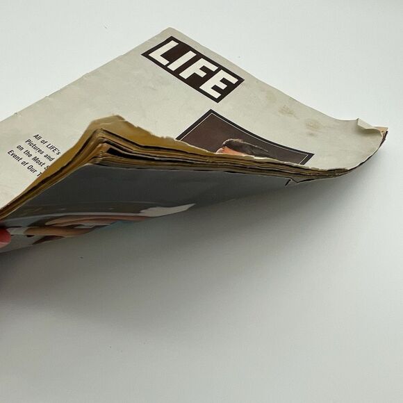 John F. Kennedy Life Magazine Memorial Edition President History Book Paperback - Picture 4 of 15